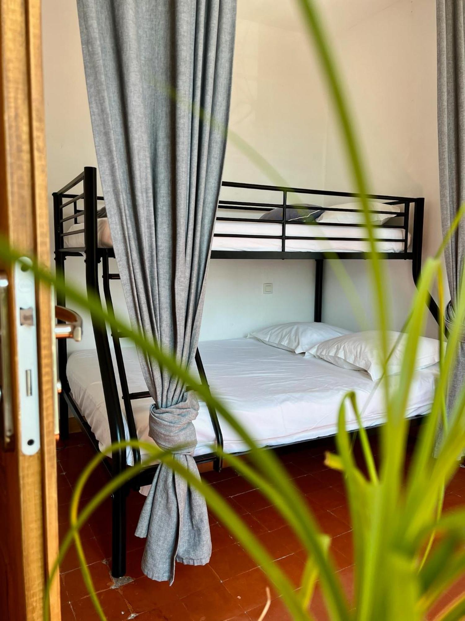 Entre Midi - Maison D'Hotes - B&B Капестан Экстерьер фото